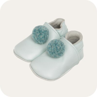 Chaussons bébé à pompons Bleu ciel